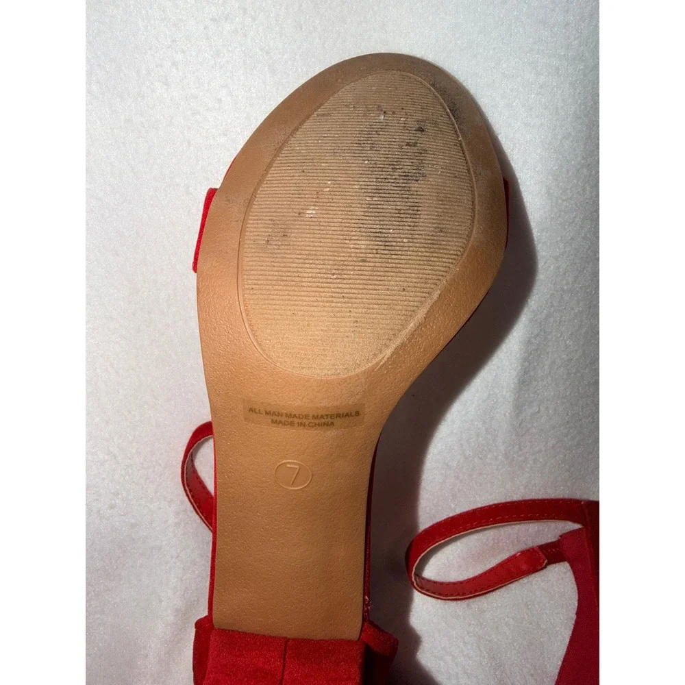 Bonnibel Womens Red Faux Suede Ankle Strap Block Heel Sandals Size 7 Open Toe